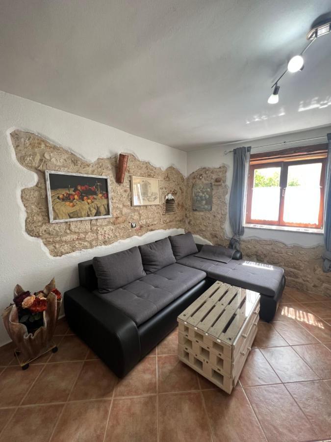 Kuca Za Odmor Matea Apartment Пореч Екстериор снимка